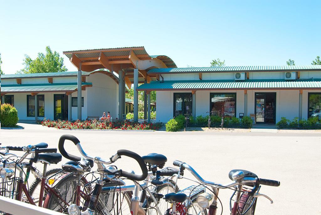 Happy Camp Mobile Homes In Camping Village Rosapineta Rosolina Mare Exterior foto